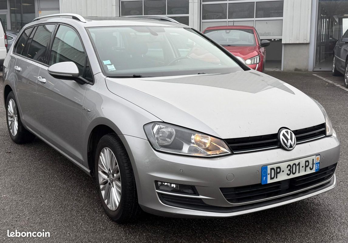 VOLKSWAGEN GOLF SW 1.6 TDI 105 BlueMotion Technology 4Motion Série Spéciale Cup - Toit Panoramique (image 1)