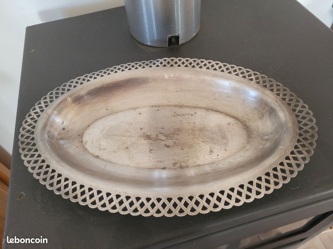 Christofle & Co. | Deux plats en métal argenté
