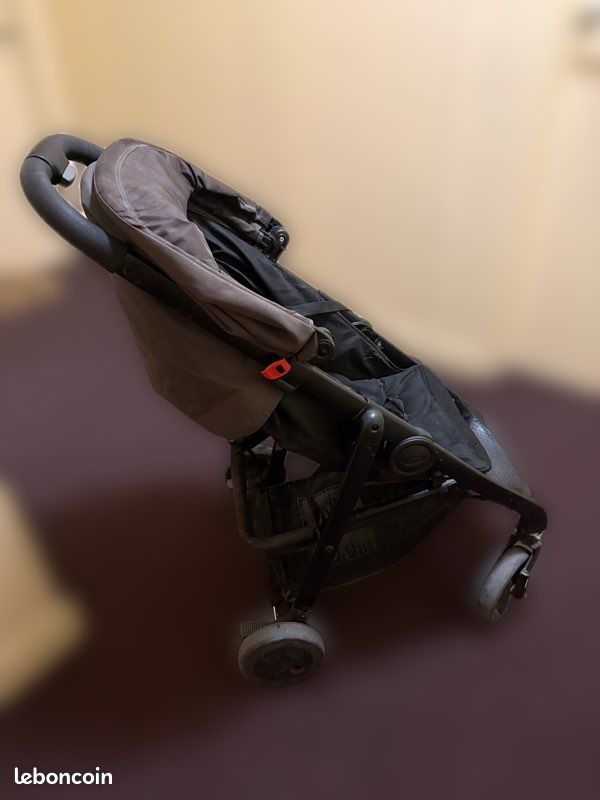 Poussette pliable Graco 6 mois - 3 ans (image 1)