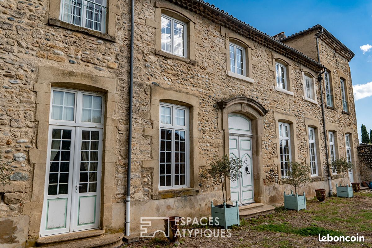 Maison 13 pièces 612 m² · à Étoile-sur-Rhône · 612 m² · 995 000 €