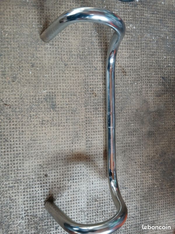 Bosch Balai d'essuie-glace Aerotwin AP16U BOSCH - Essuie-glace | Autobacs Bosch Balai d'essuie-glace Aerotwin AP16U BOSCH - Essuie-glace | Autobacs