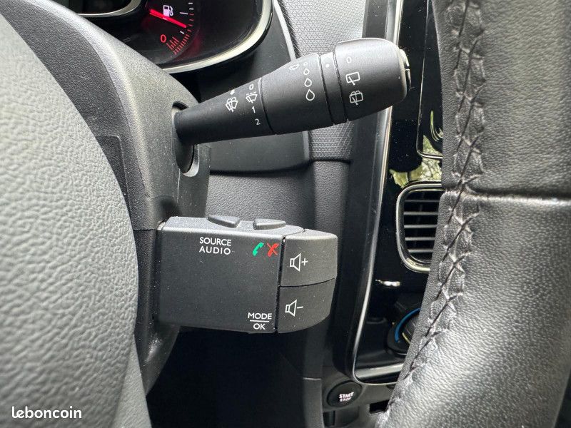 Renault CLIO IV 1.2 16V 75CH ESSENCE CRIT AIR 1 (image 18)