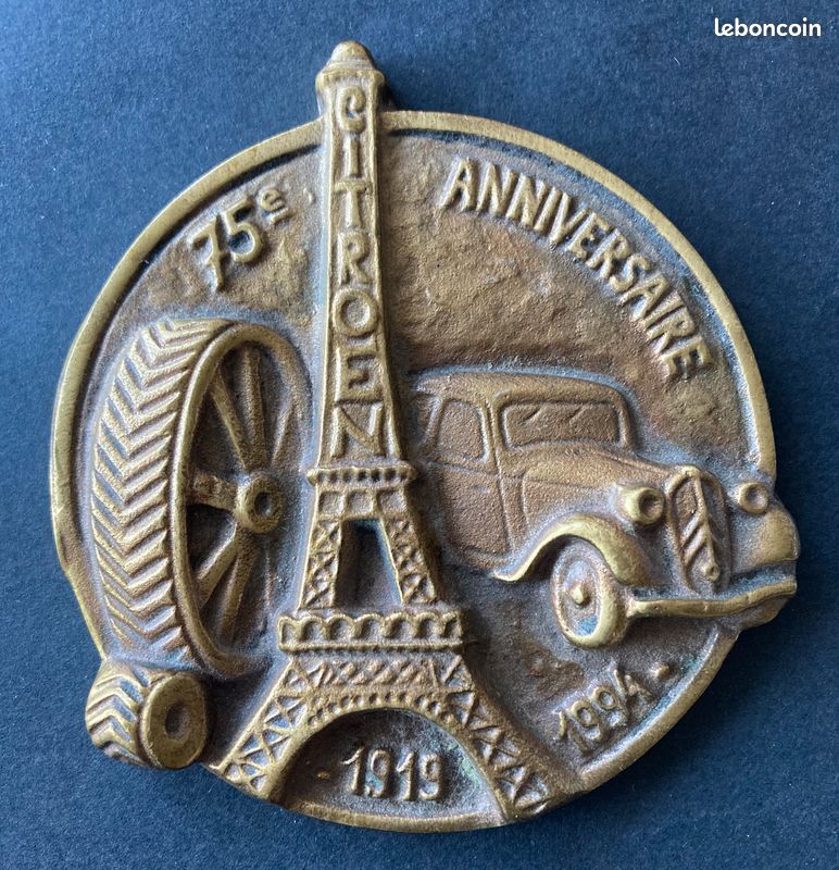 MEDAILLE DE TABLE 150eme anniversaire legion etrangere en boite 91 mm
