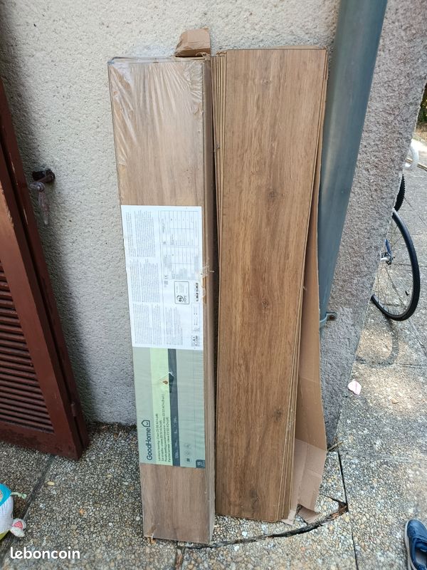 Parquet stratifié GoodHome Chêne - 14 lames (image 1)