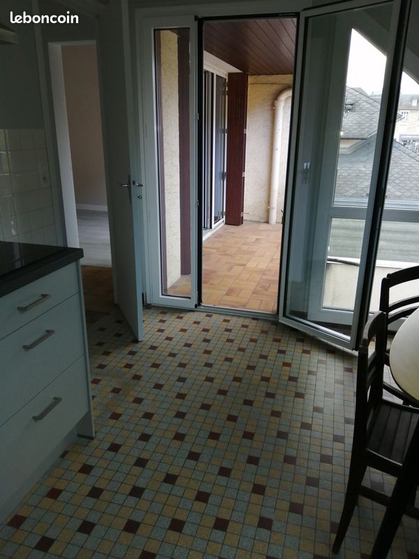 Location T1 (image 3)