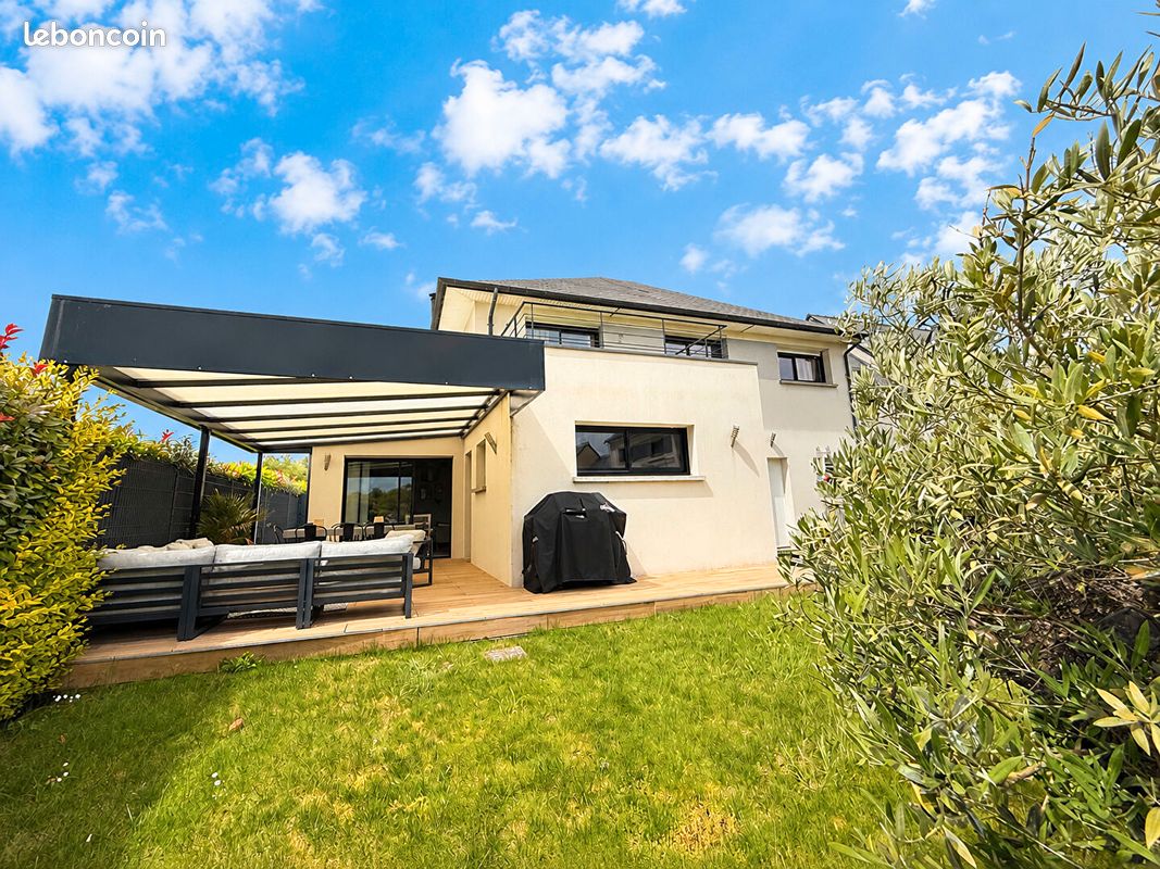 Maison 5 pièces 125 m² · à Châteaugiron · 125 m² · 376 920 €