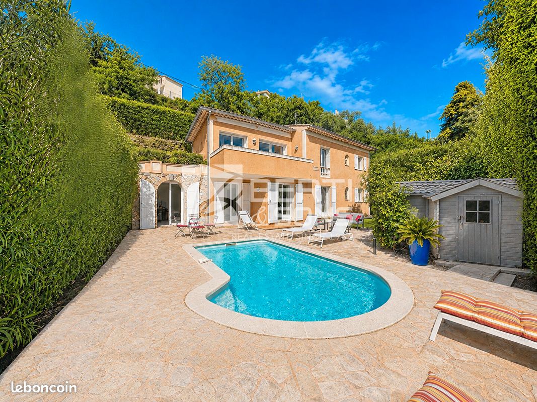 Maison 5 pièces 145 m² · à Mandelieu-la-Napoule · 145 m² · 840 000 €