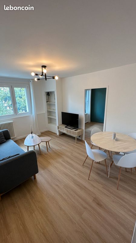 Appartement 2 pièces 44 m² · à Oullins-Pierre-Bénite · 44 m² · 890 €/mois