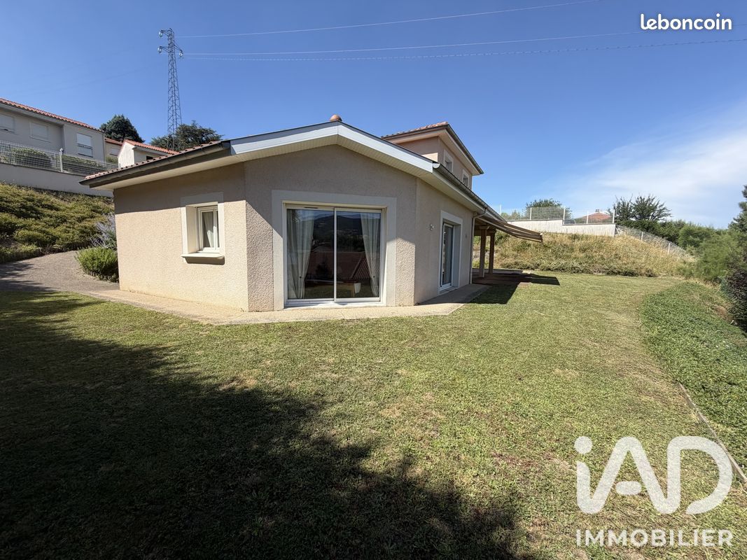 Maison 6 pièces 121 m² · à Saint-Jean-Bonnefonds · 121 m² · 369 000 €