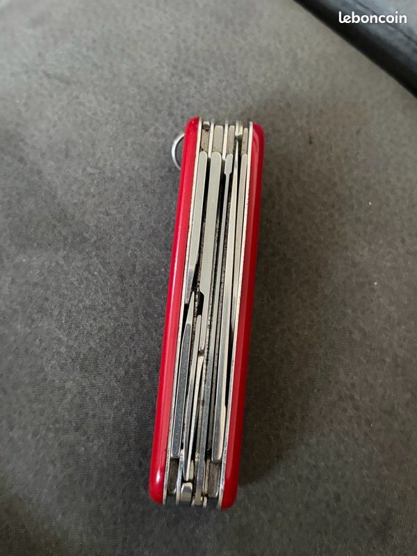 Couteaux SUISSE VICTORINOX Officier très bon état (image 2)