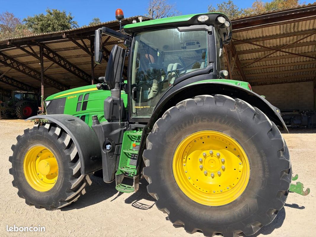 John Deere 6250R PREMIUM EDITION COMMAND PRO / PDF - Tracteurs