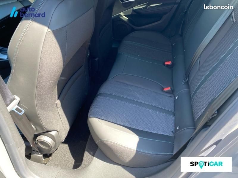 Peugeot 308 1.2 Hybrid 145ch Allure e-DCS6 (image 10)