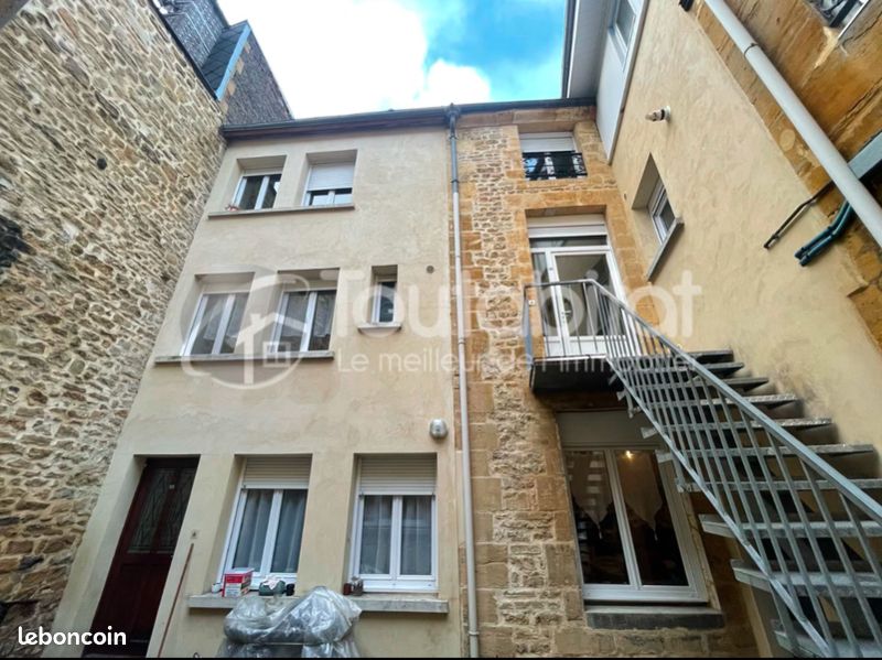 Immeuble 460 m² · à Charleville-Mézières · 460 m² · 599 900 €