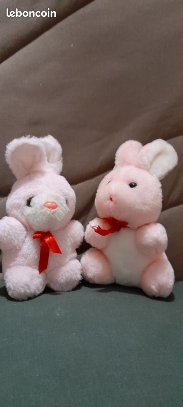 Lot de 2 lapins en peluche (image 1)