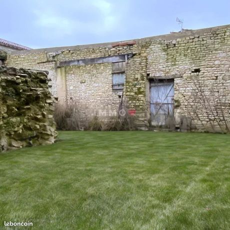 Grange 1 pièce 133 m²