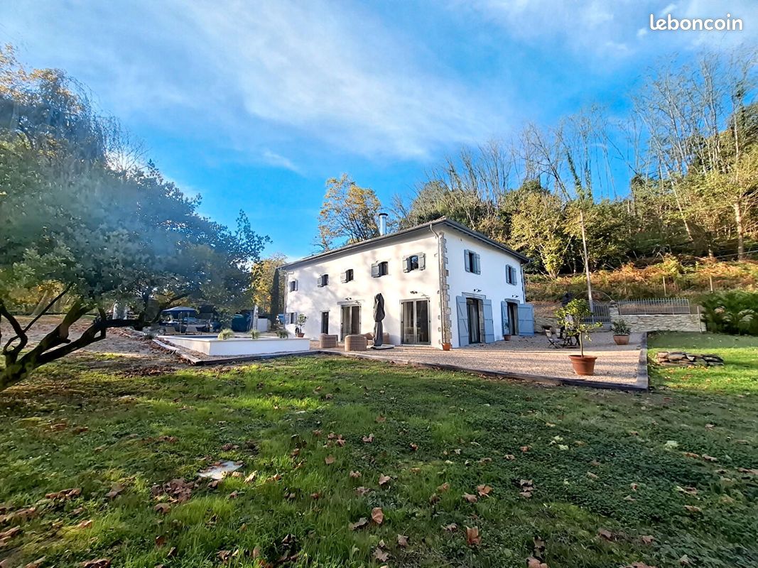 Maison 7 pièces 256 m² · à Saint-Martin-de-Seignanx · 256 m² · 1 370 000 €