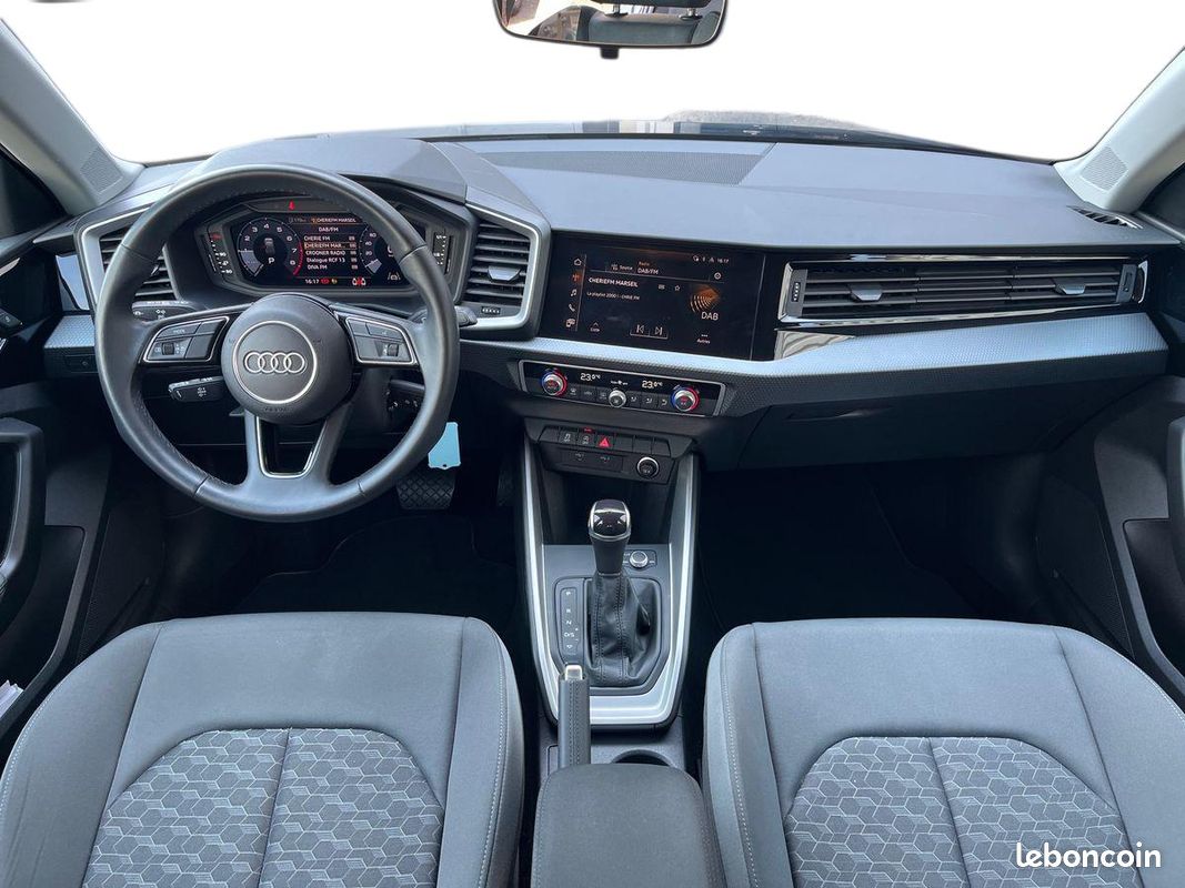 AUDI A1 Sportback 30 TFSI 110 ch S tronic 7 Advanced 2 (image 11)
