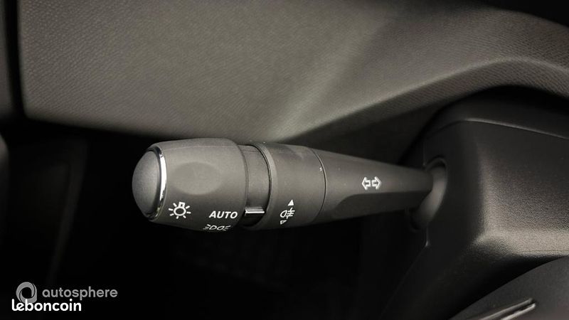 Peugeot 308 1.2 Hybrid 145ch Style e-DCS6 (image 23)