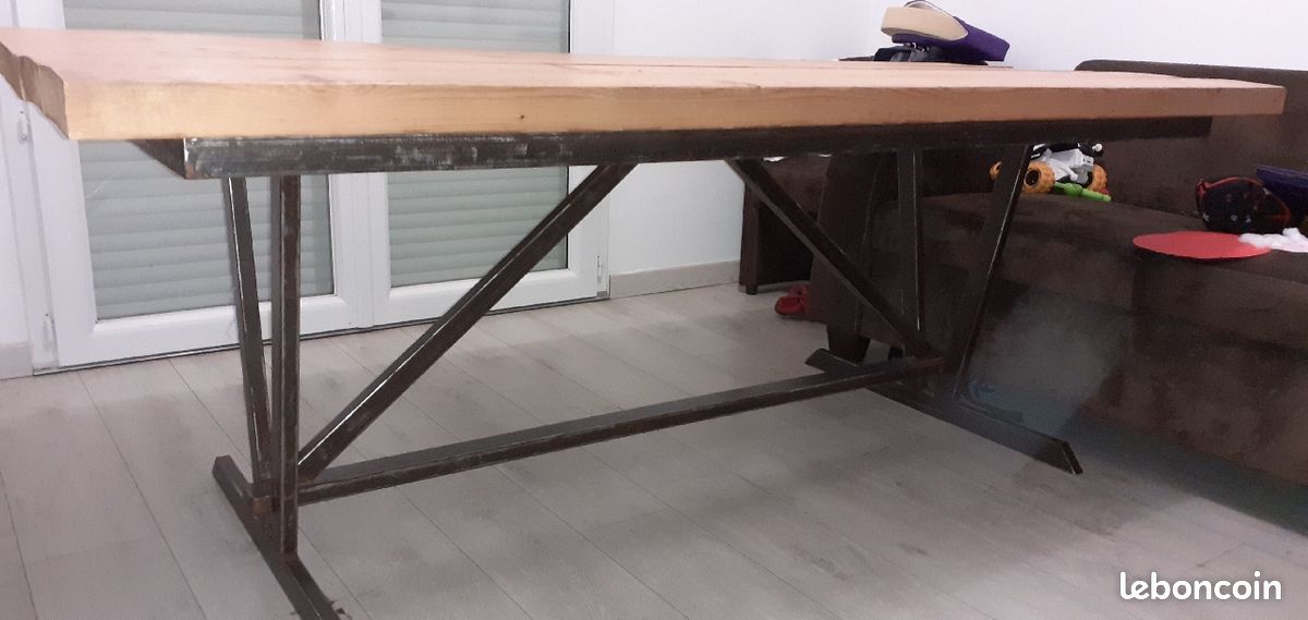 Structure de table en acier (image 1)