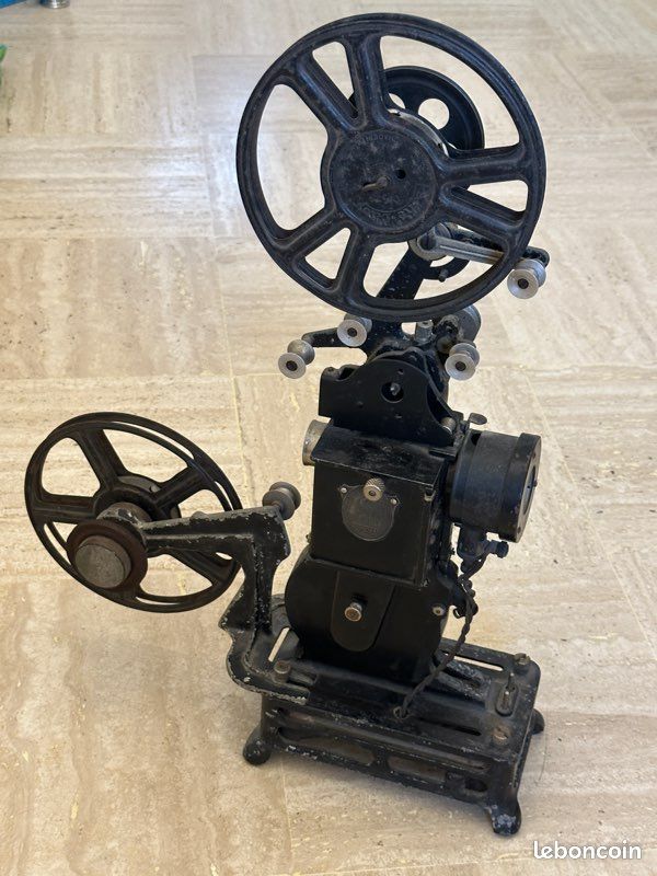 Pathe Type H de 1938 Projecteur 9,5 mm 250 volts avec