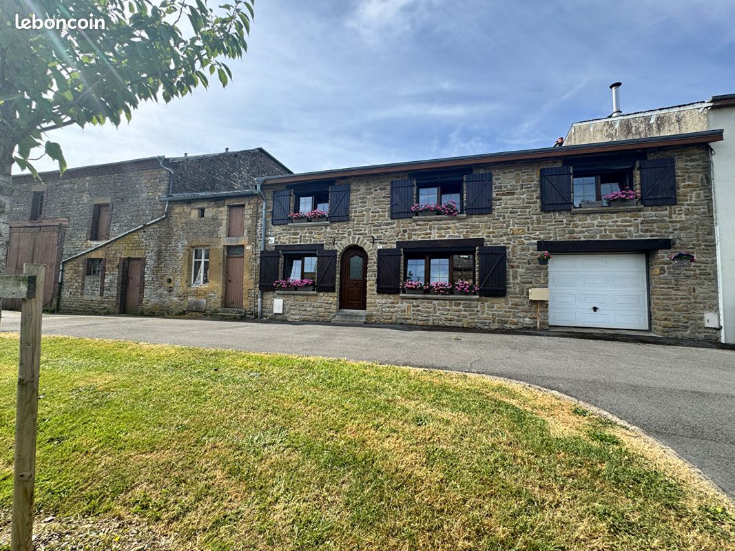 Maison 6 pièces 175 m² · à Harcy · 175 m² · 215 000 €