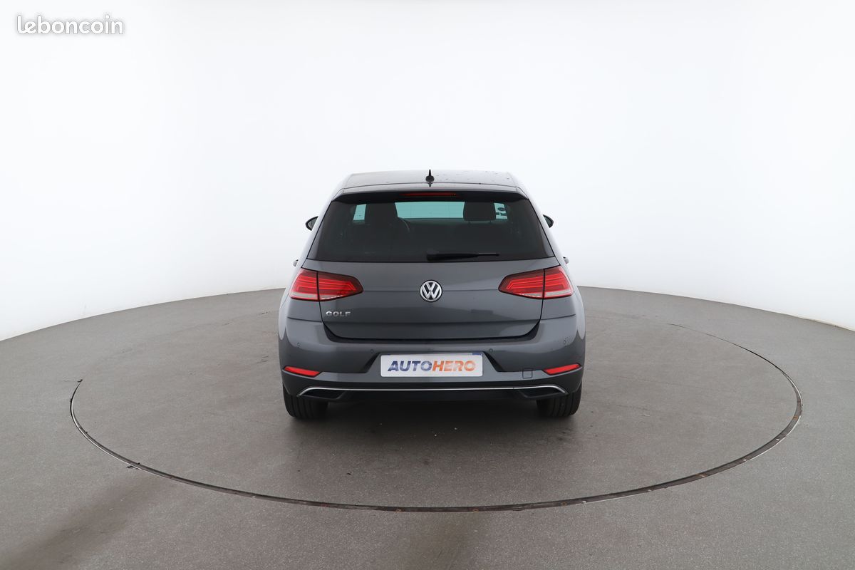 Volkswagen Golf VII 1.0 TSI BlueMotion Tech Confortline Business DSG7 5P 115 ch (image 12)