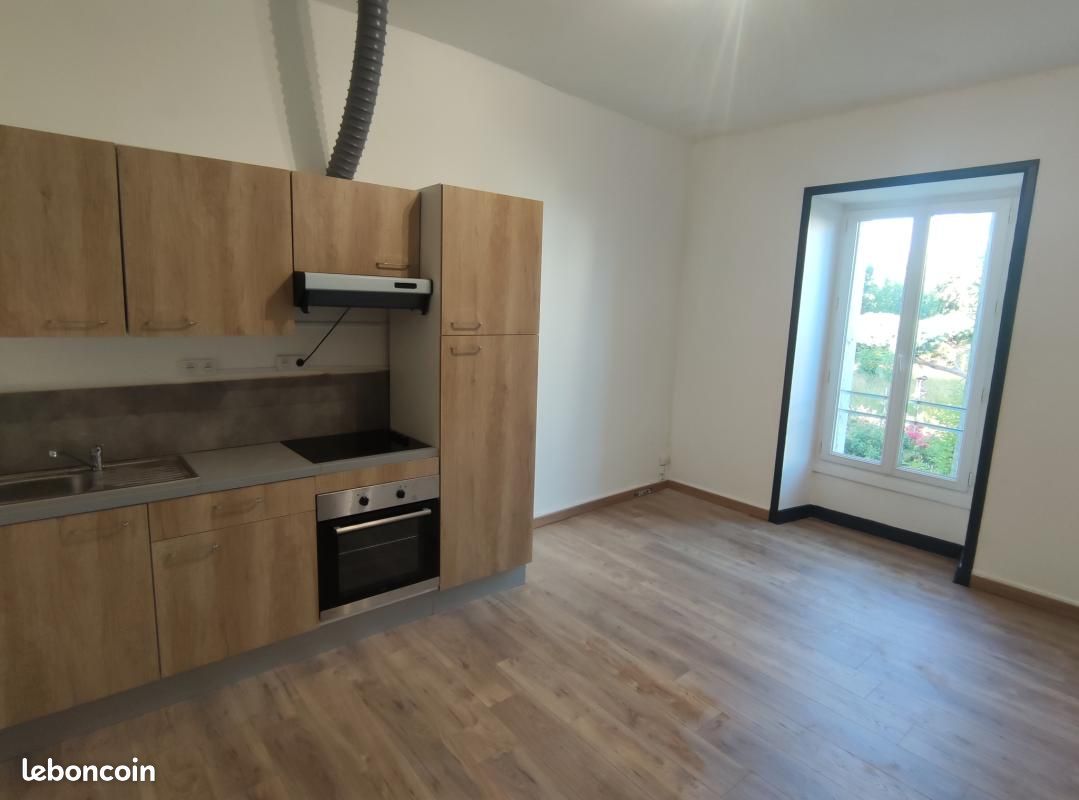Appartement 2 pièces 40 m² · à La Châtaigneraie · 40 m² · 420 €