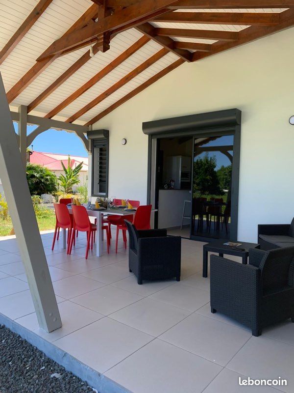 Maison 3 pièces 90 m² · à Saint-François · 90 m² · 1 200 €/mois