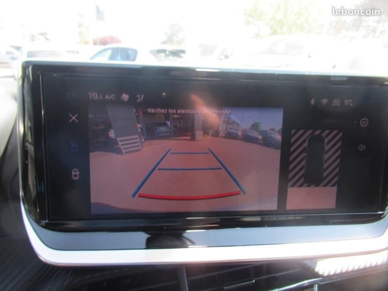 Peugeot 2008 1.5 BlueHDi 130ch S&S Allure EAT8 (image 16)