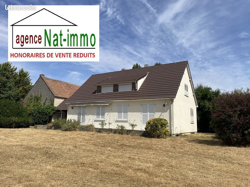 Maison 13 pièces 288 m² · à Égreville · 288 m² · 262 500 €