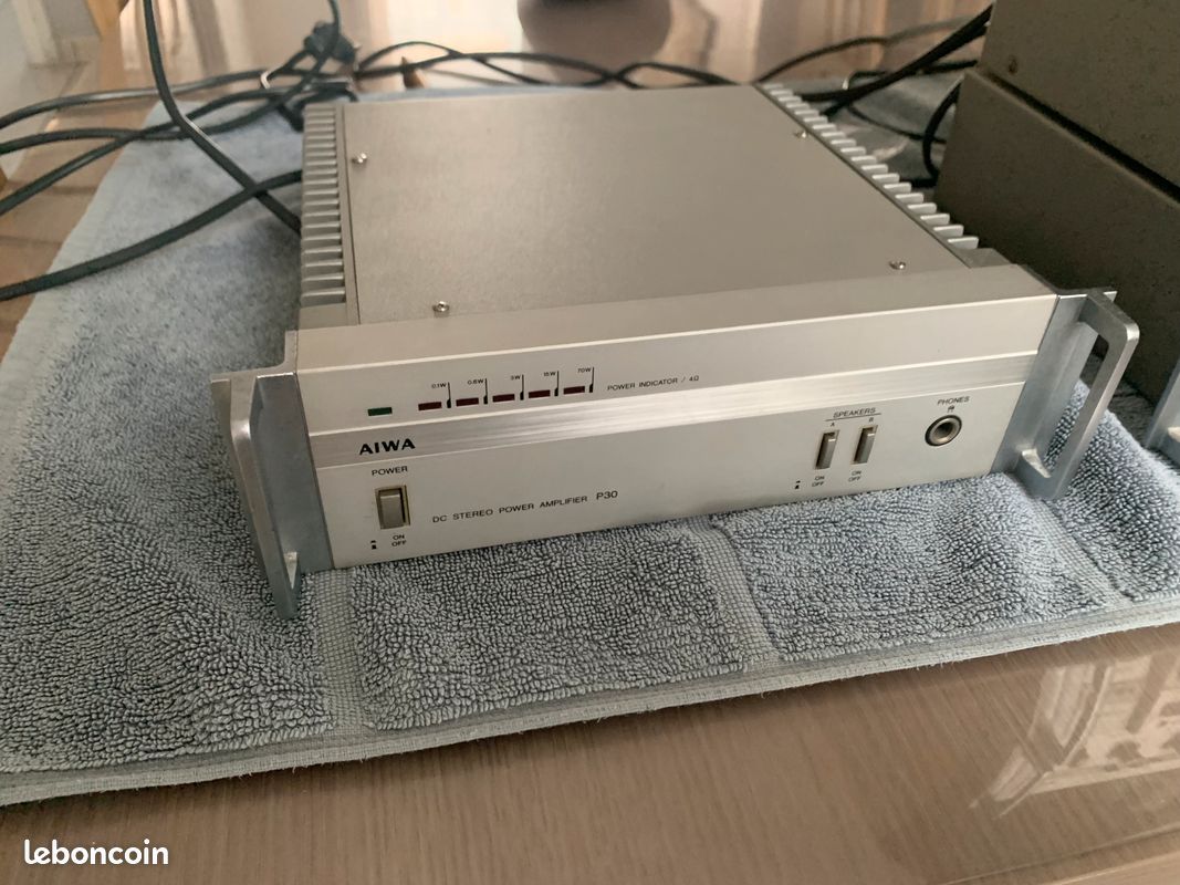 DUO D'ENCEINTES DE CHAINE HI-FI marque AIWA MODEL SX NR 30