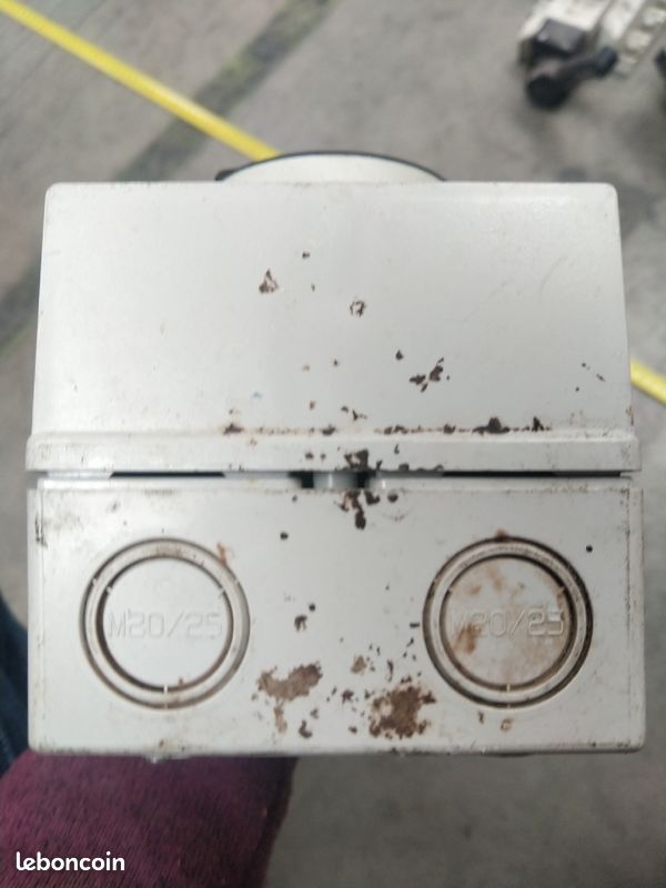 Disjoncteur de chantier AB IP66 (image 4)