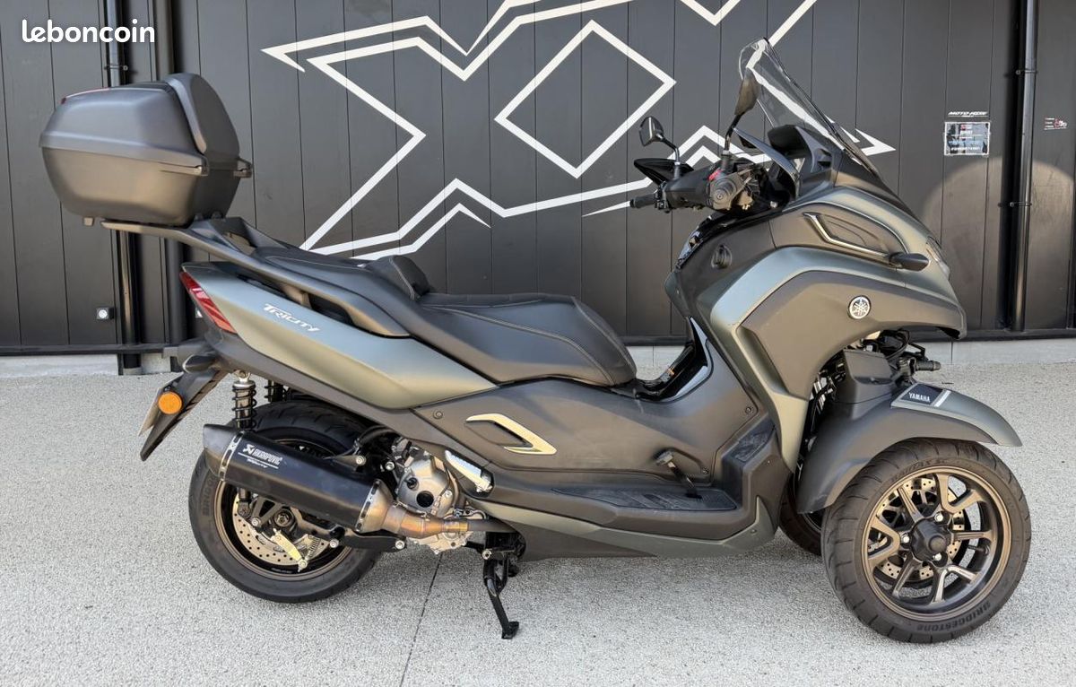 Yamaha TRICITY 300 (image 1)