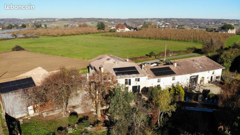 Maison 22 pièces 660 m² · à Sainte-Bazeille · 660 m² · 815 000 €