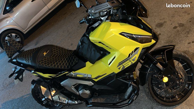 Xadv 750 (image 1)