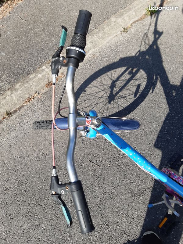 Vélo "fille " VTT DECATHLON *Bon état *24 pouces *5 vitesses (image 7)