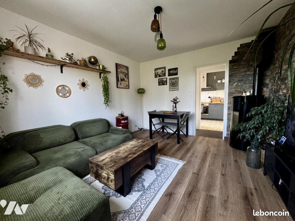 Maison 1 pièce 80 m² · à Bricquebec-en-Cotentin · 80 m² · 930 €/mois