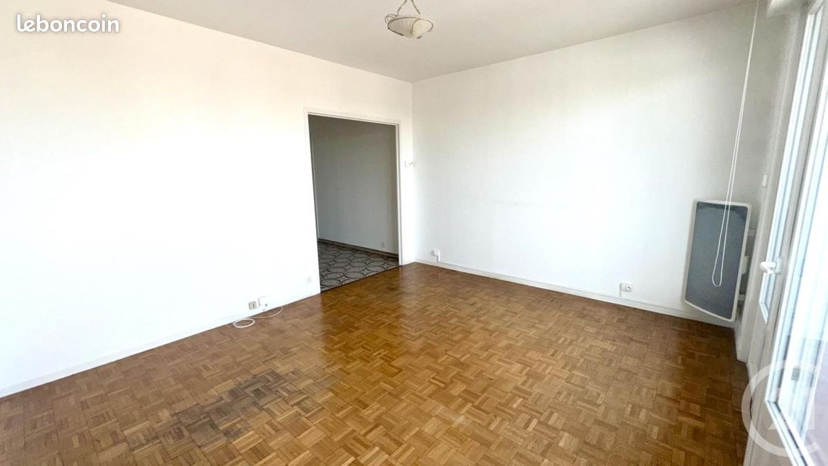 Appartement 3 pièces 75 m² · à Saint-Fons · 75 m² · 850 €