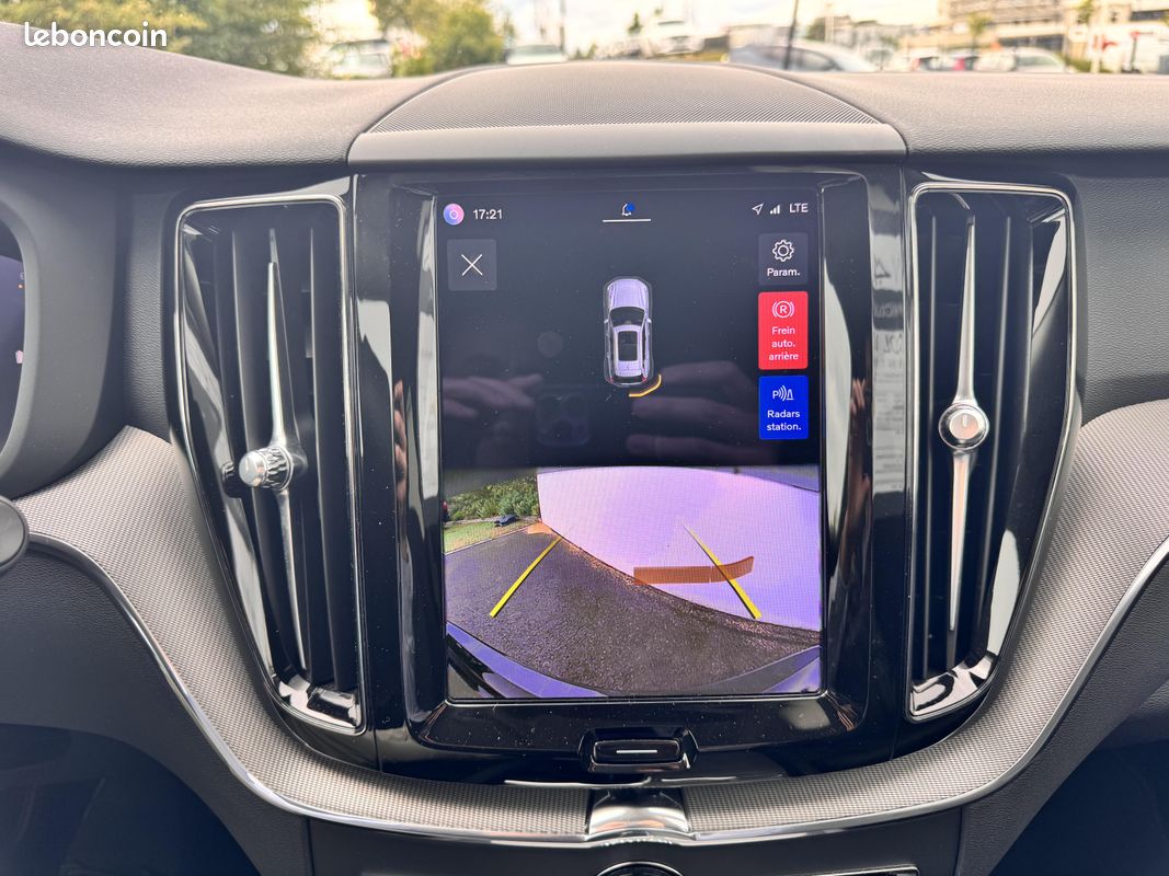 VOLVO XC60 B4 197 ch Geartronic 8 Plus Style Chrome (image 17)