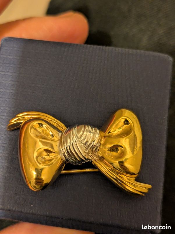 Broche Barrette Nina Ricci – Strass Noir, Métal Ton Argent, Moderniste, Signée, Fabriquée Au Canada