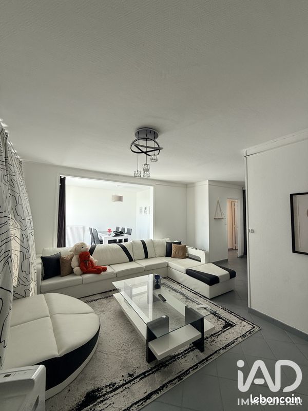 Appartement 3 pièces 75 m² · à Fleury-les-Aubrais · 75 m² · 130 000 €