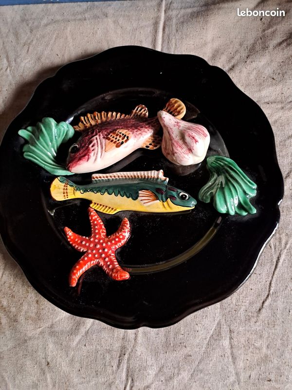 Ancien Dessous De Plat En Fonte émaillée - Décor Poissons & étoile De Mer - Super Déco Cuisine Rétro