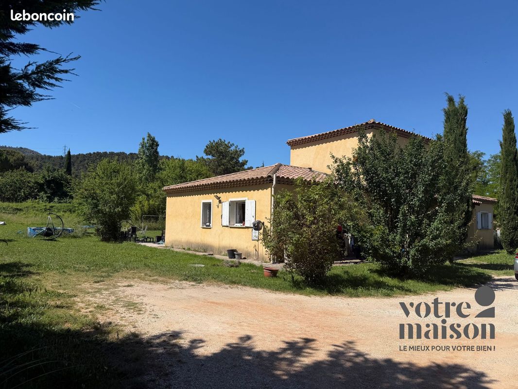 Maison 5 pièces 195 m² · à Simiane-Collongue · 195 m² · 890 000 €