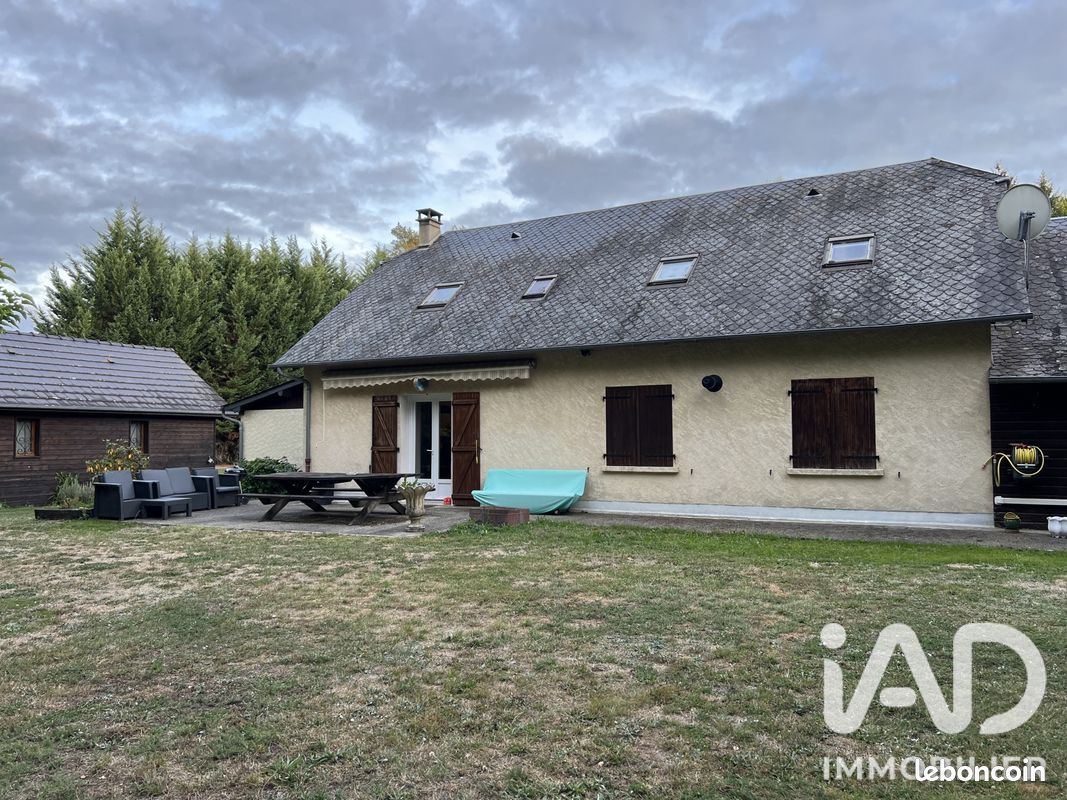 Maison 4 pièces 130 m² · à Saint-Priest-de-Gimel · 130 m² · 255 000 €