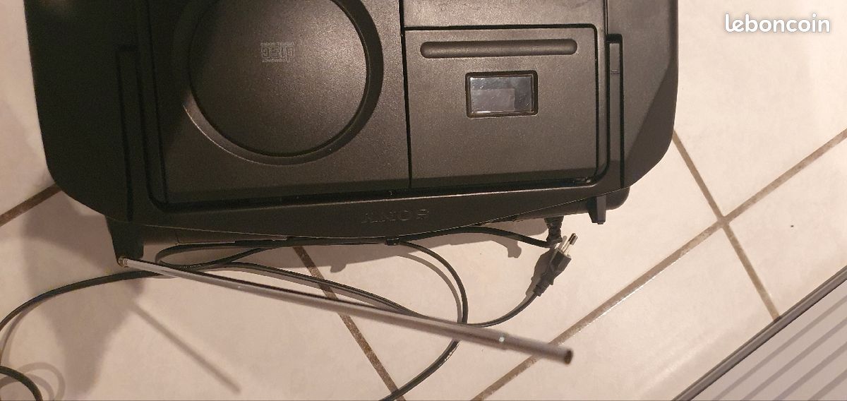 Poste Radio cassette cd marque sony (image 4)