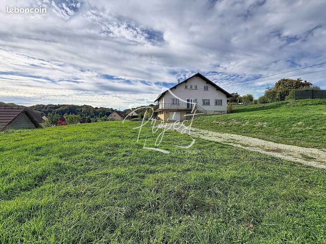 Maison 7 pièces 176 m² · à Bourogne · 176 m² · 269 000 €
