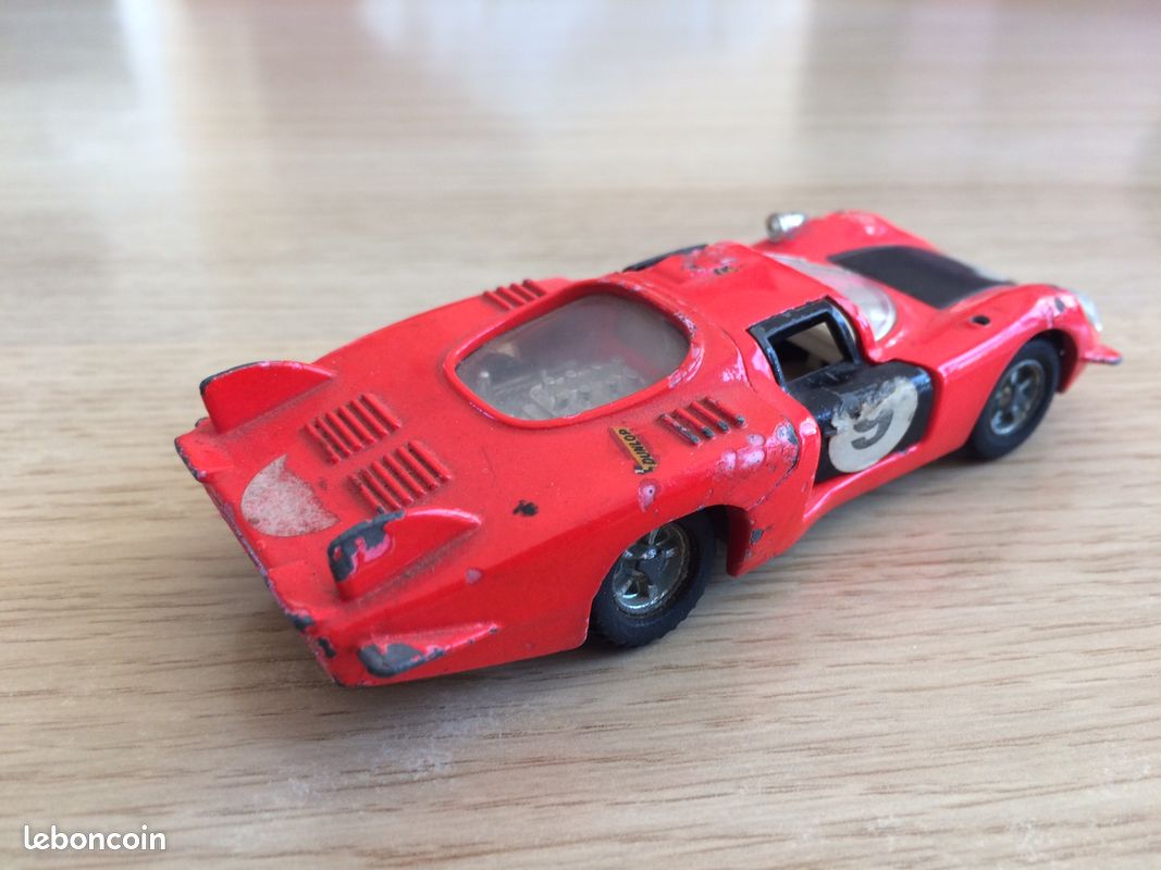 Dinky toys GB - Alfa Romeo ref 232/ Maserati ref 231, bel état d'usage, Vente aux enchères : Jouets - Trains - Poupées - Automates