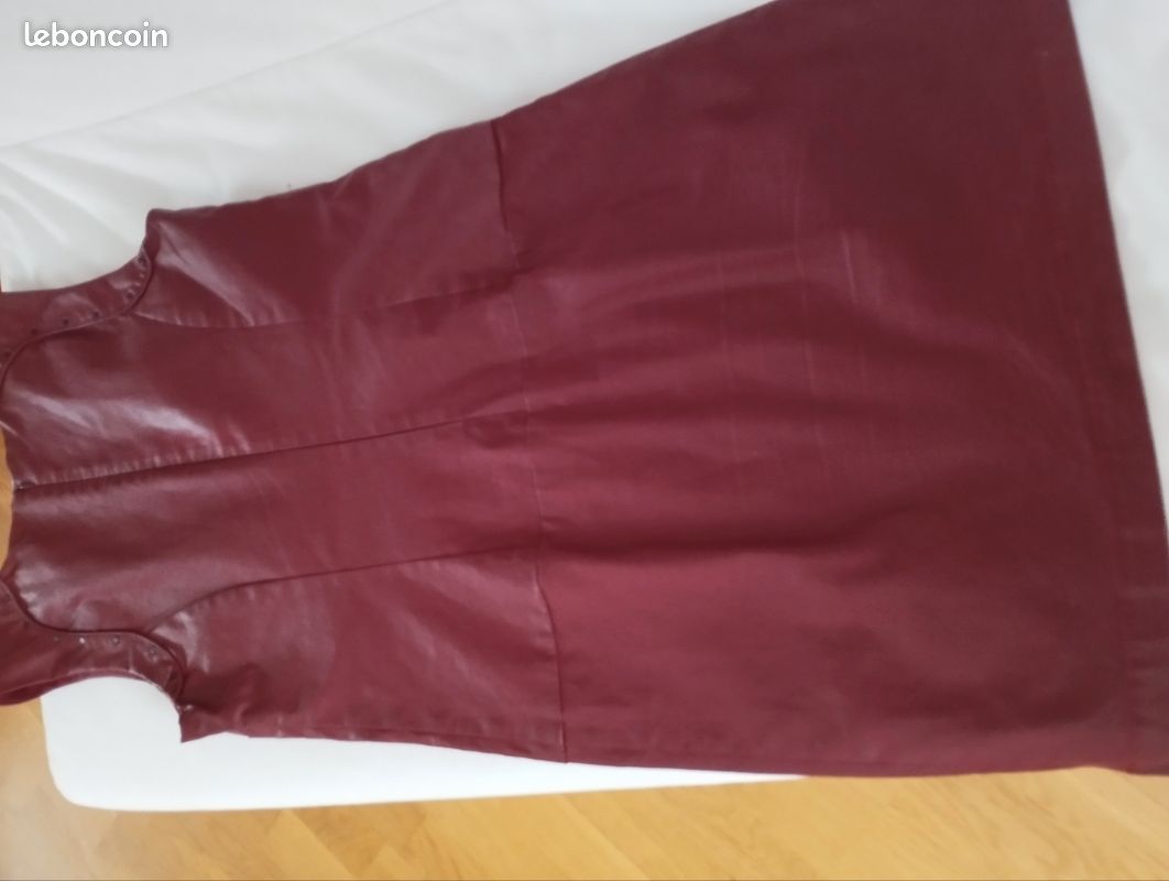 Robe bordeaux (image 9)