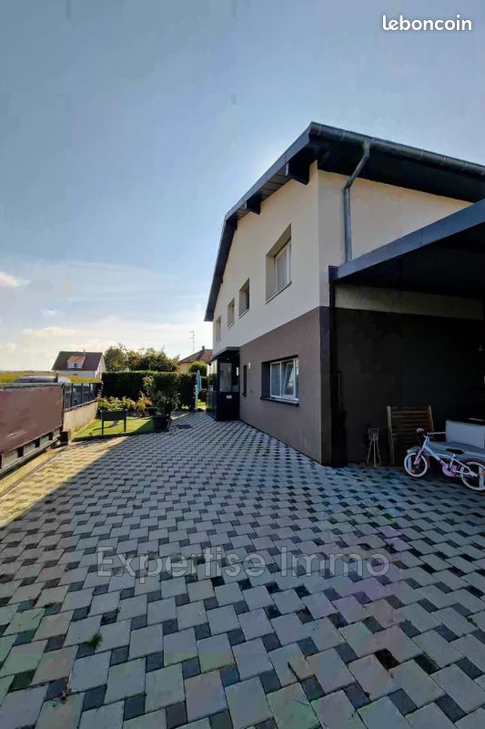 Maison 10 pièces 180 m² · à Sainte-Croix-en-Plaine · 180 m² · 467 000 €