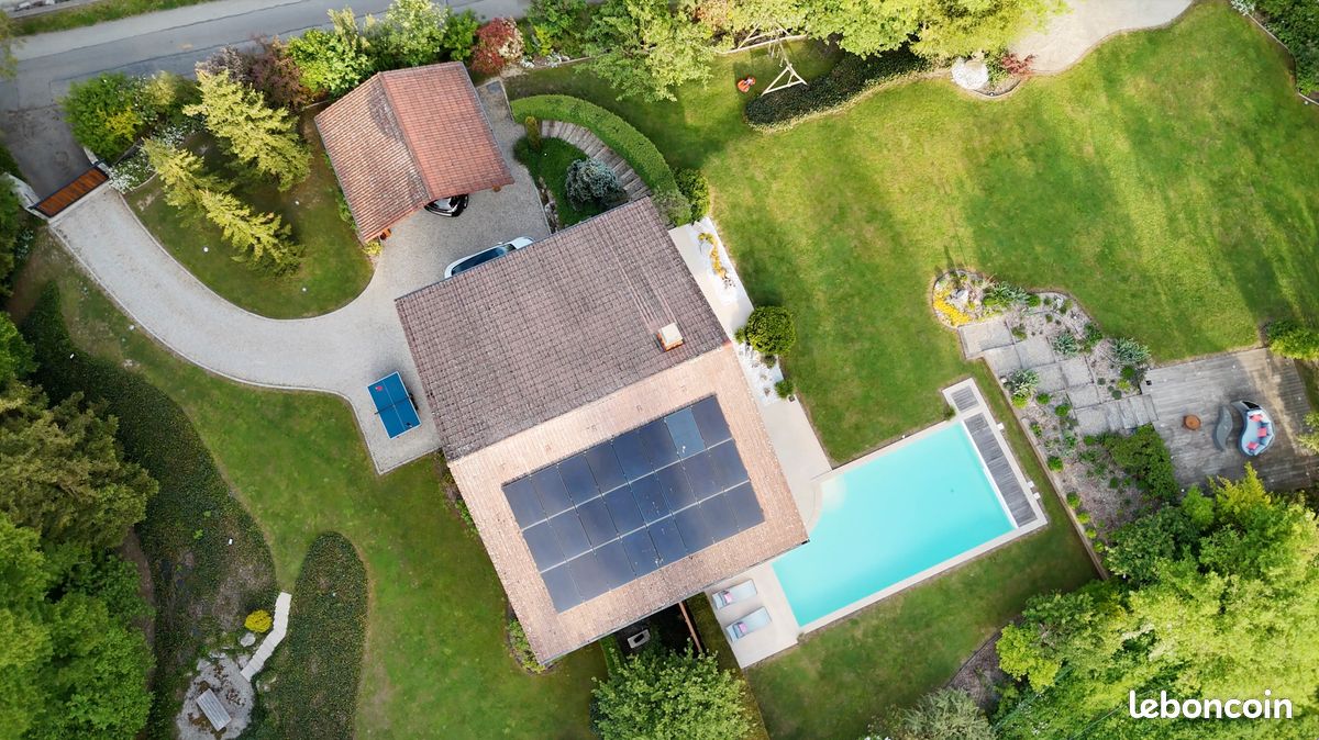 Maison 9 pièces 180 m² · à Farges · 180 m² · 1 490 000 €
